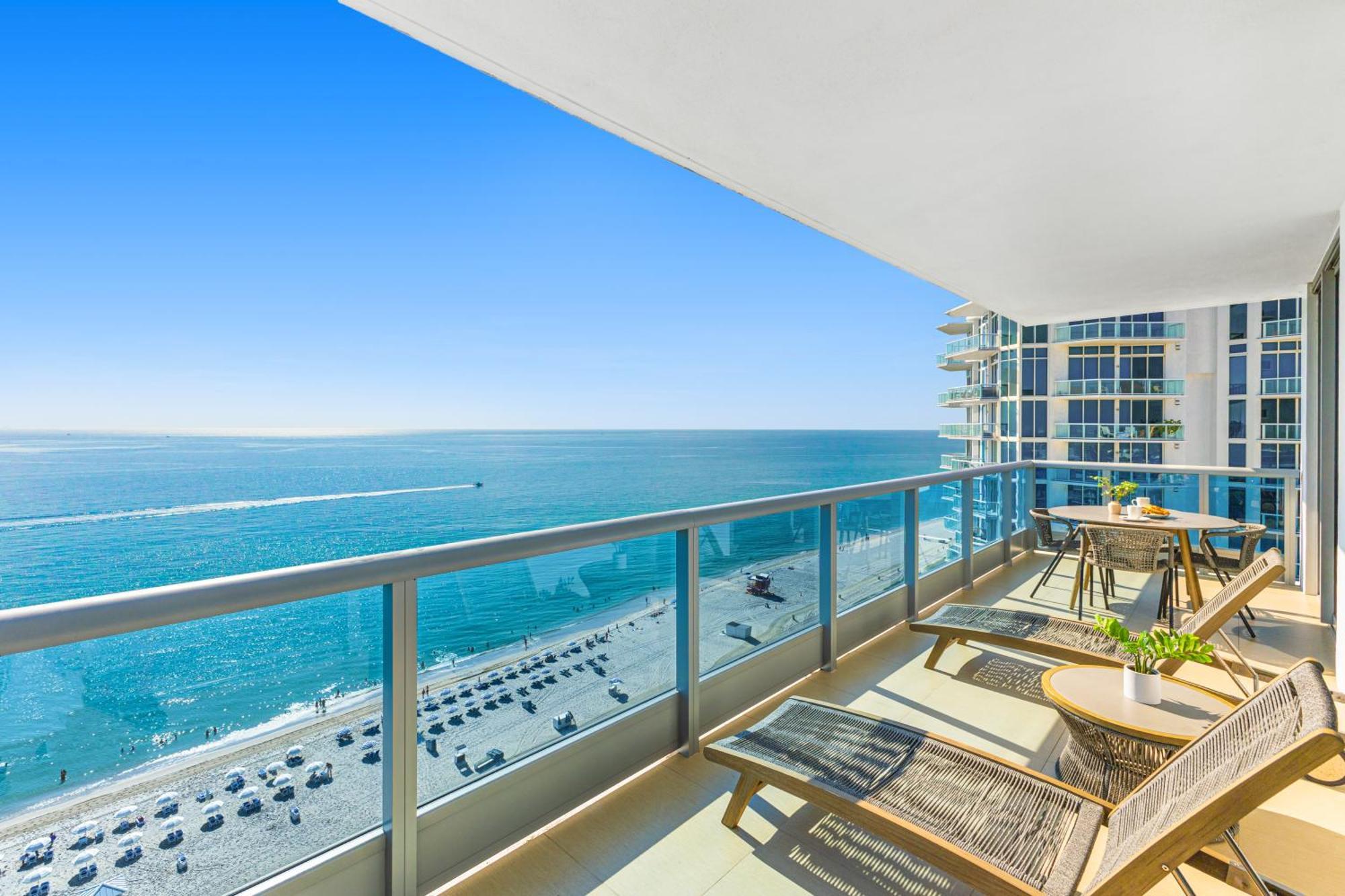 Dharma Home Suites Miami Beach At Monte Carlo Exterior foto